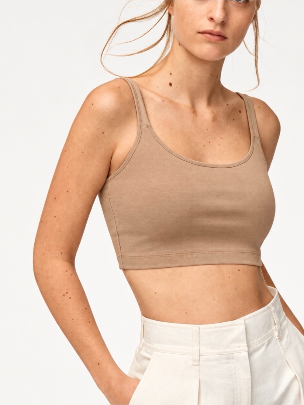 Aritzia The Group Babaton Cropped Scoop Neck Bra Cami in Tan Color ~ Size XS